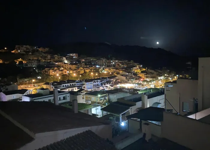 Calme, Vue Panoramique A 100 M Du Centre Appartement Villasimius